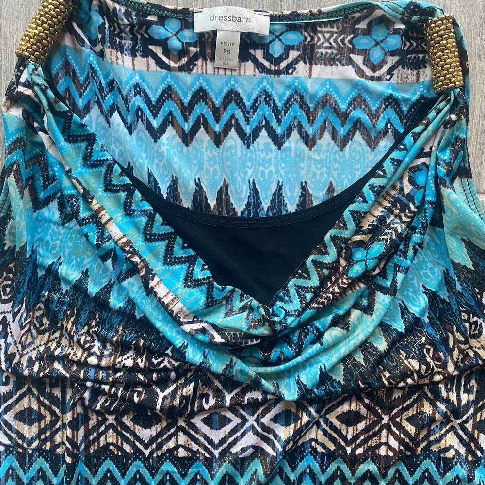 Dressbarn beautiful sleeveless top, fits S/M